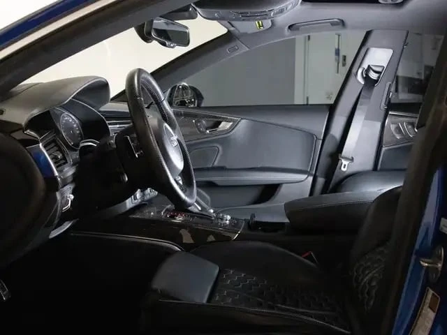 Audi Rs7 * CARFAX* BANG&OLUFSEN* ДИСТРОНИК* ПОДГРЕВИ* ОБДУХ, снимка 11 - Автомобили и джипове - 53225212