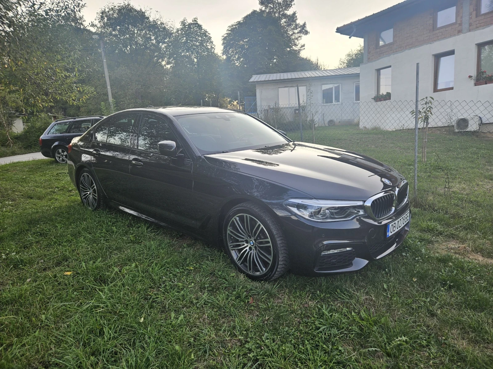 BMW 530E  - изображение 2