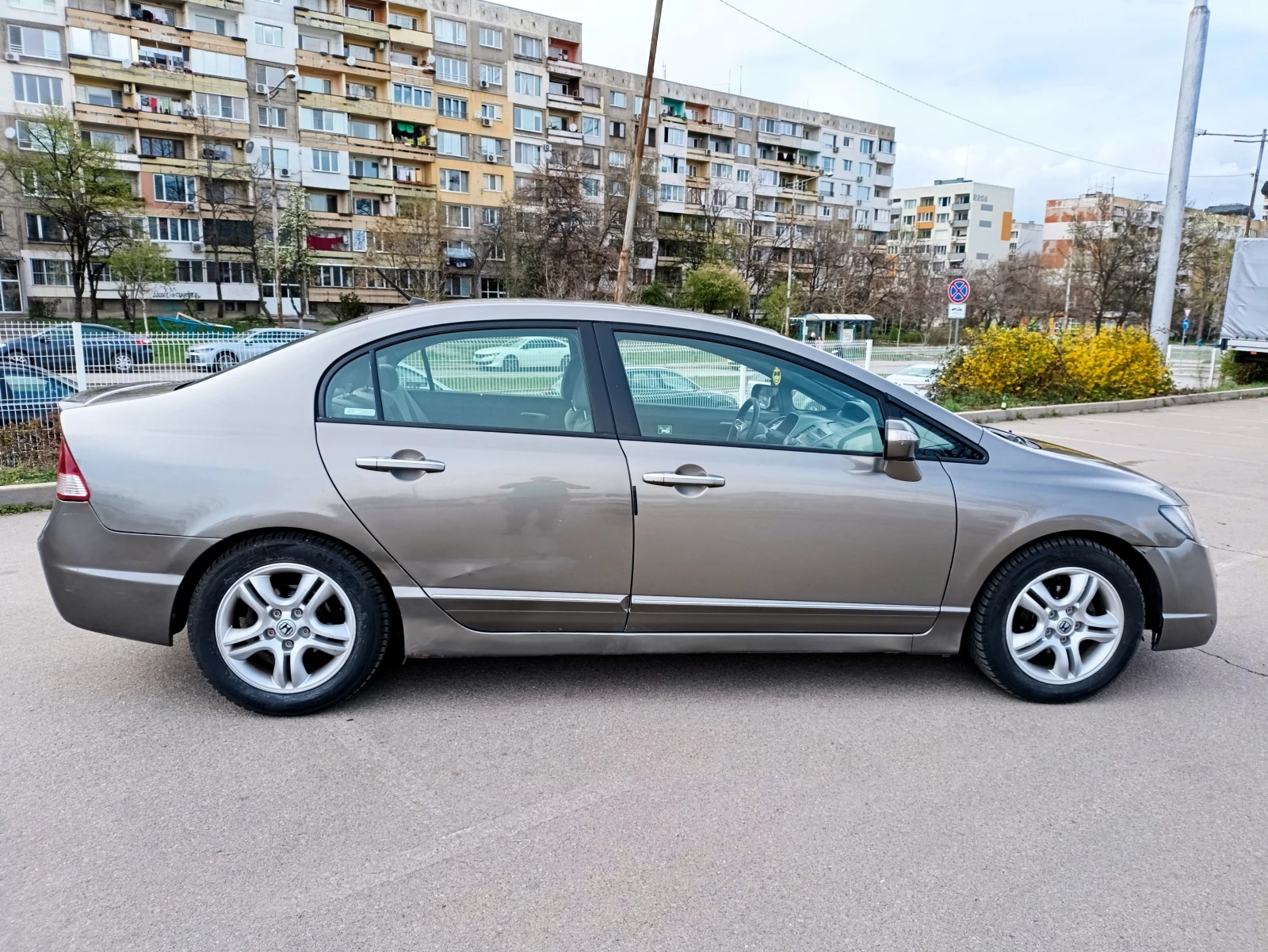 Honda Civic 1.3 IMA Hybrid - изображение 8