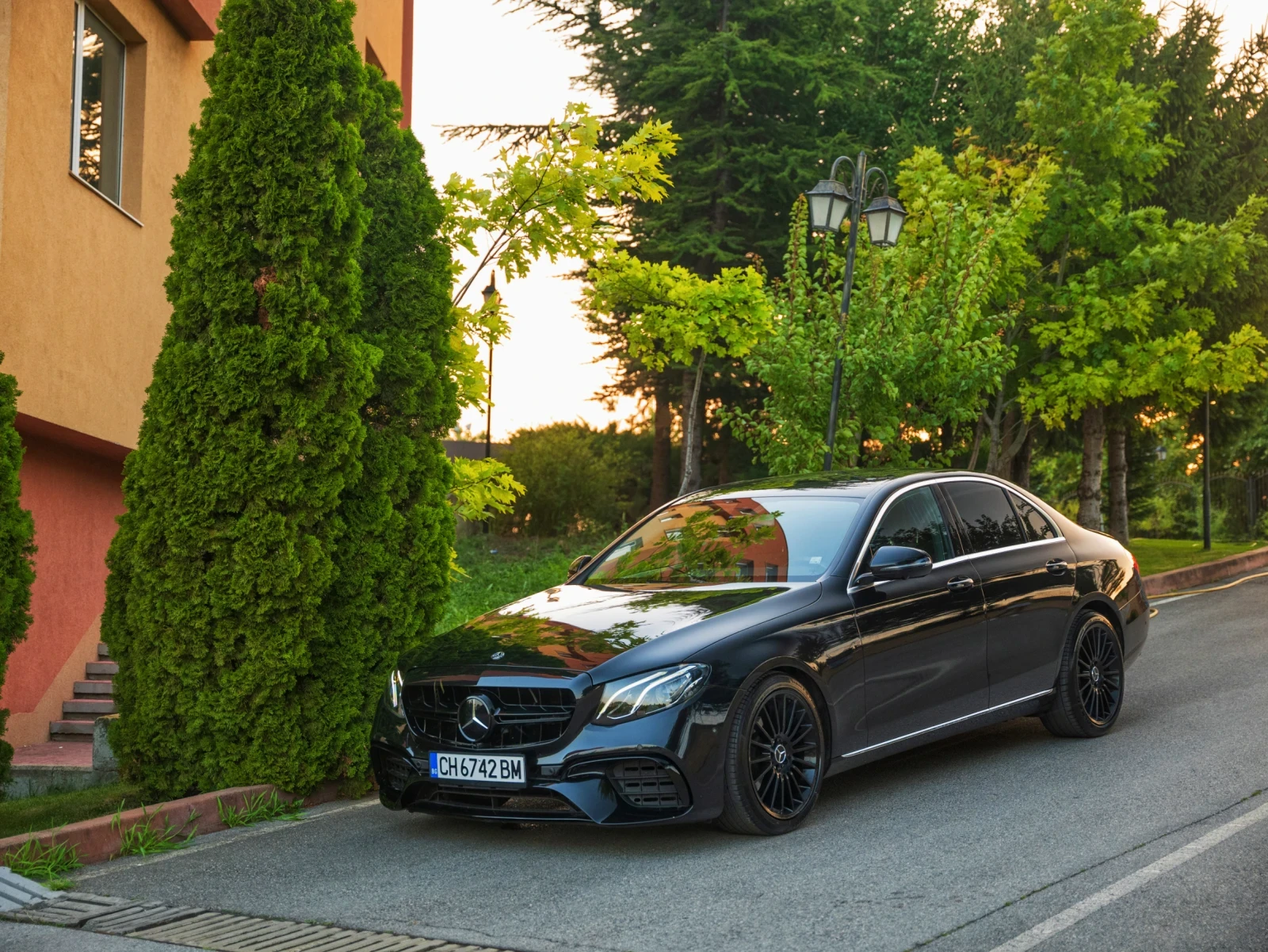 Mercedes-Benz E 200  - изображение 3