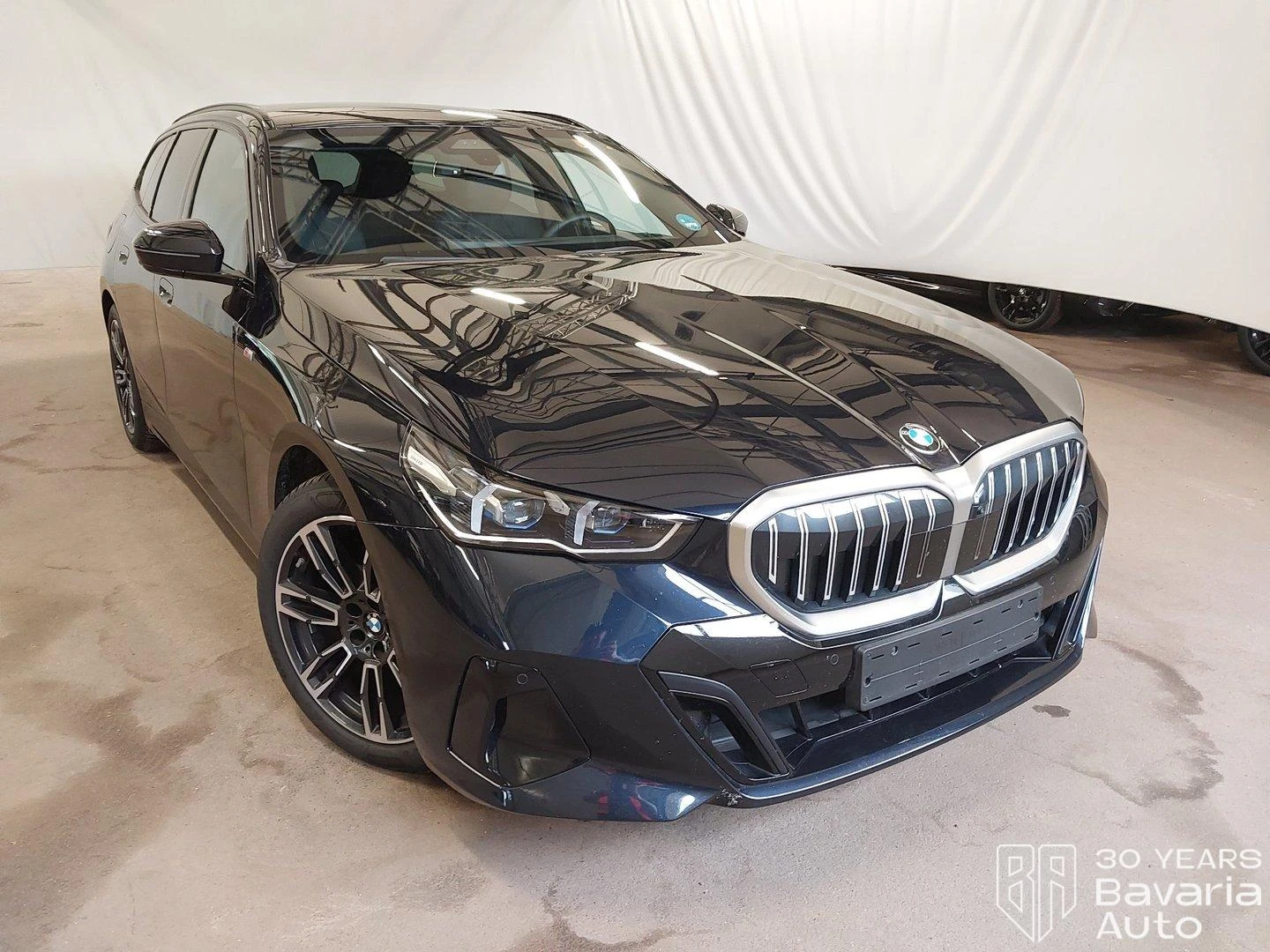 BMW 520 d xDrive Touring M Sport Paket - изображение 4
