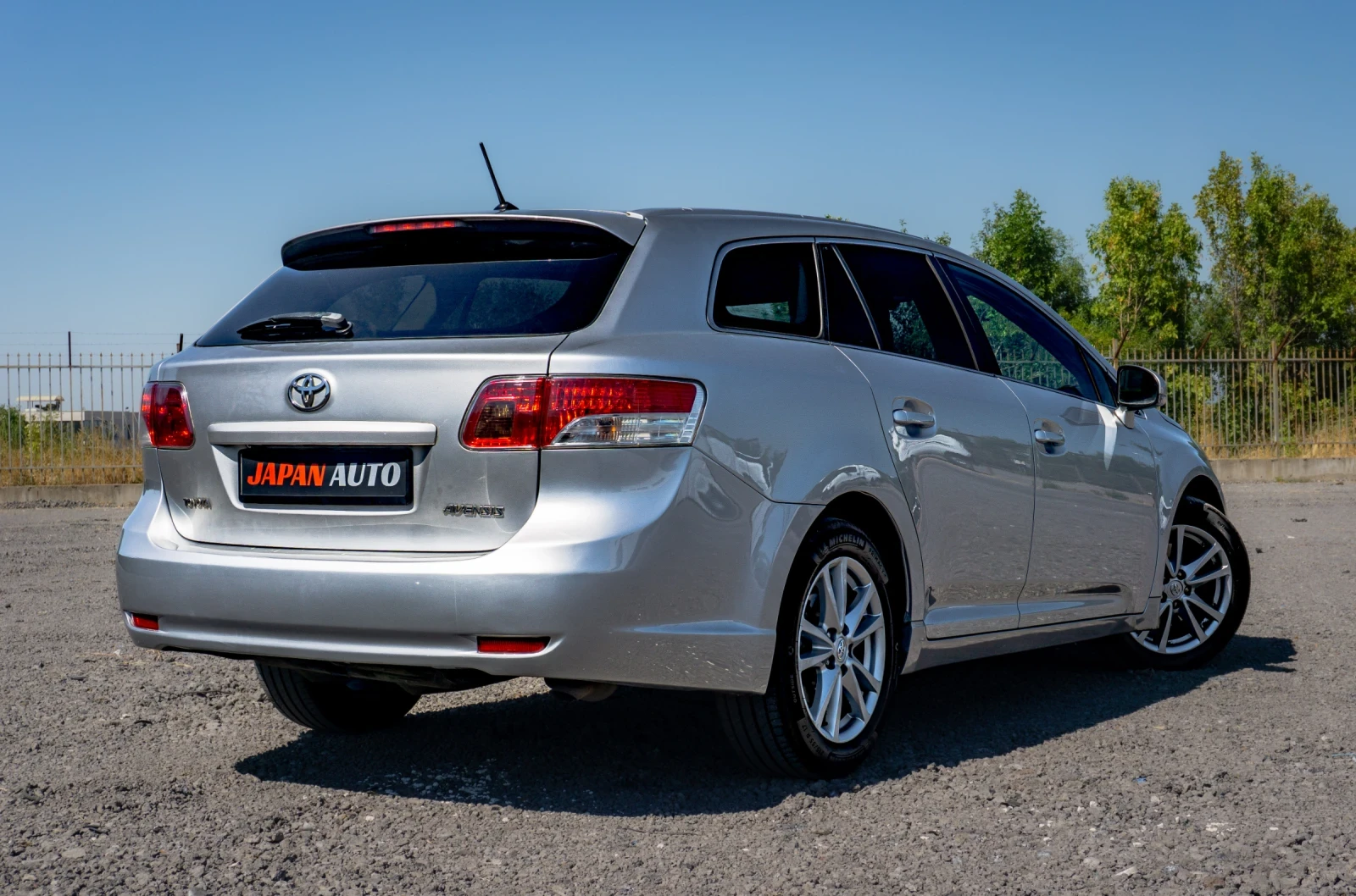 Toyota Avensis 2.2 D-4D EXECUTIVE! С ГАРАНЦИЯ! - изображение 4