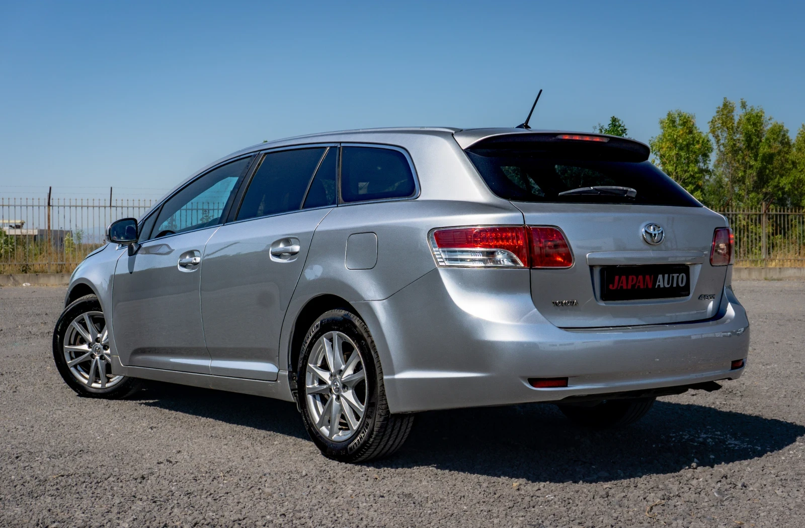 Toyota Avensis 2.2 D-4D EXECUTIVE! С ГАРАНЦИЯ! - изображение 6