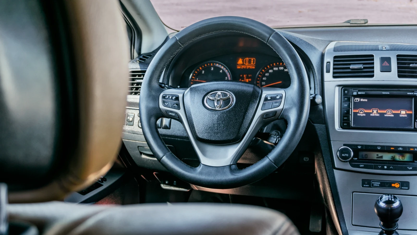 Toyota Avensis 2.2 D-4D EXECUTIVE! С ГАРАНЦИЯ! - изображение 9