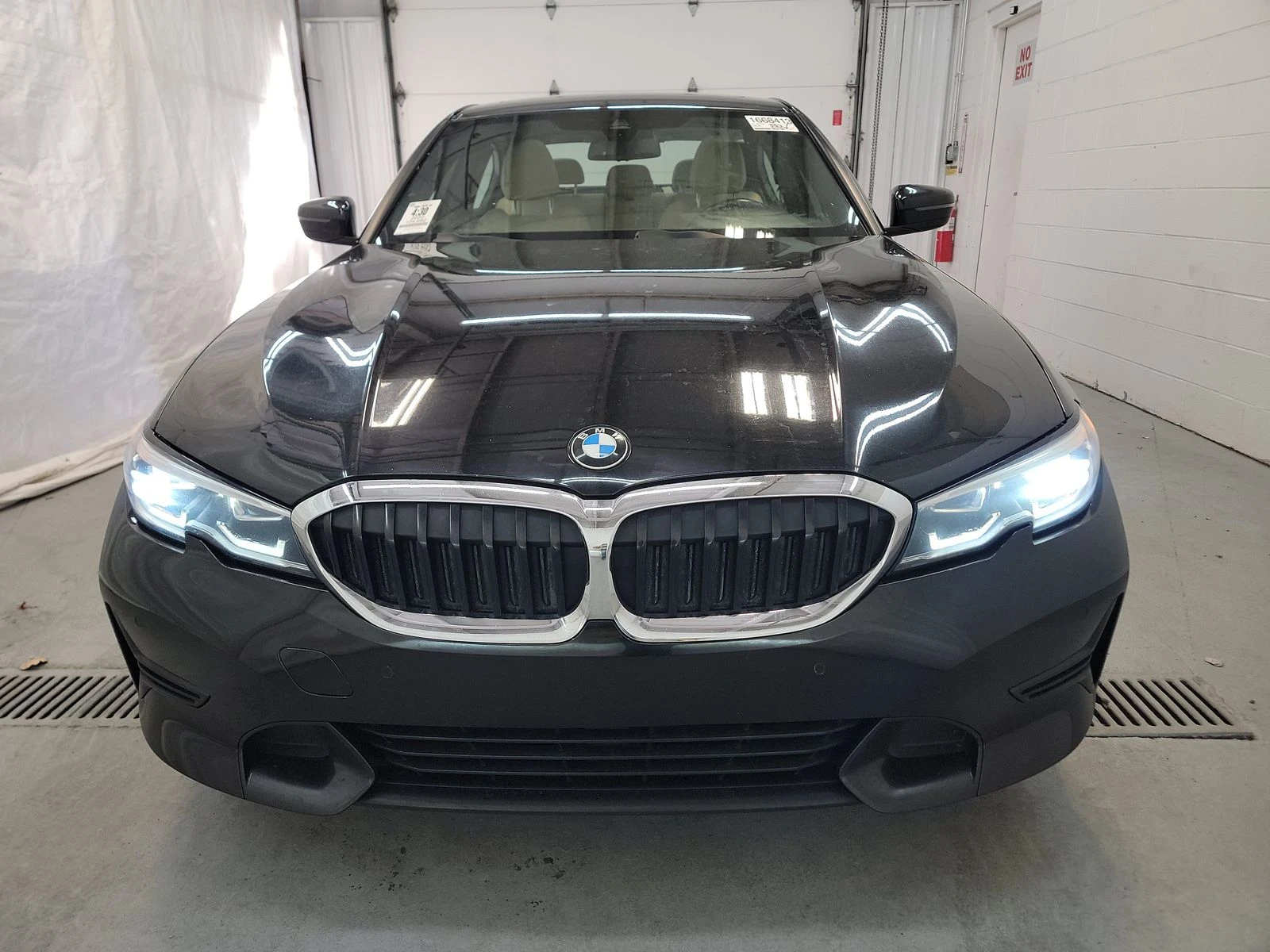 BMW 330 * DIGITAL* MEMORY* PANO*  - изображение 2