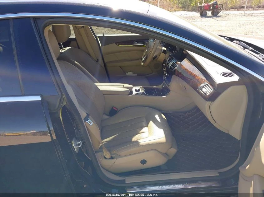 Mercedes-Benz CLS 550 4MATIC* harman/kardon* подгрев* обдухване* мъртва  - изображение 7