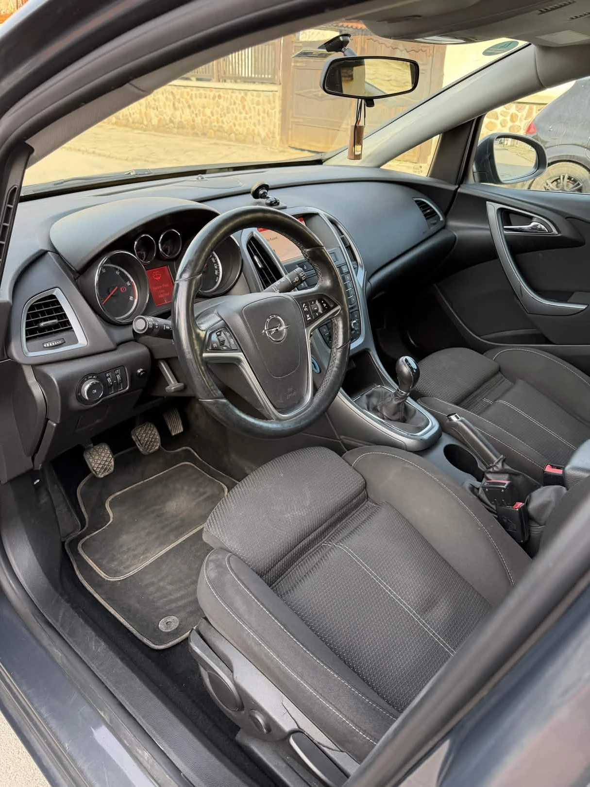 Opel Astra 1.7CDTI Navi/Подгрев, снимка 9 - Автомобили и джипове - 53768469