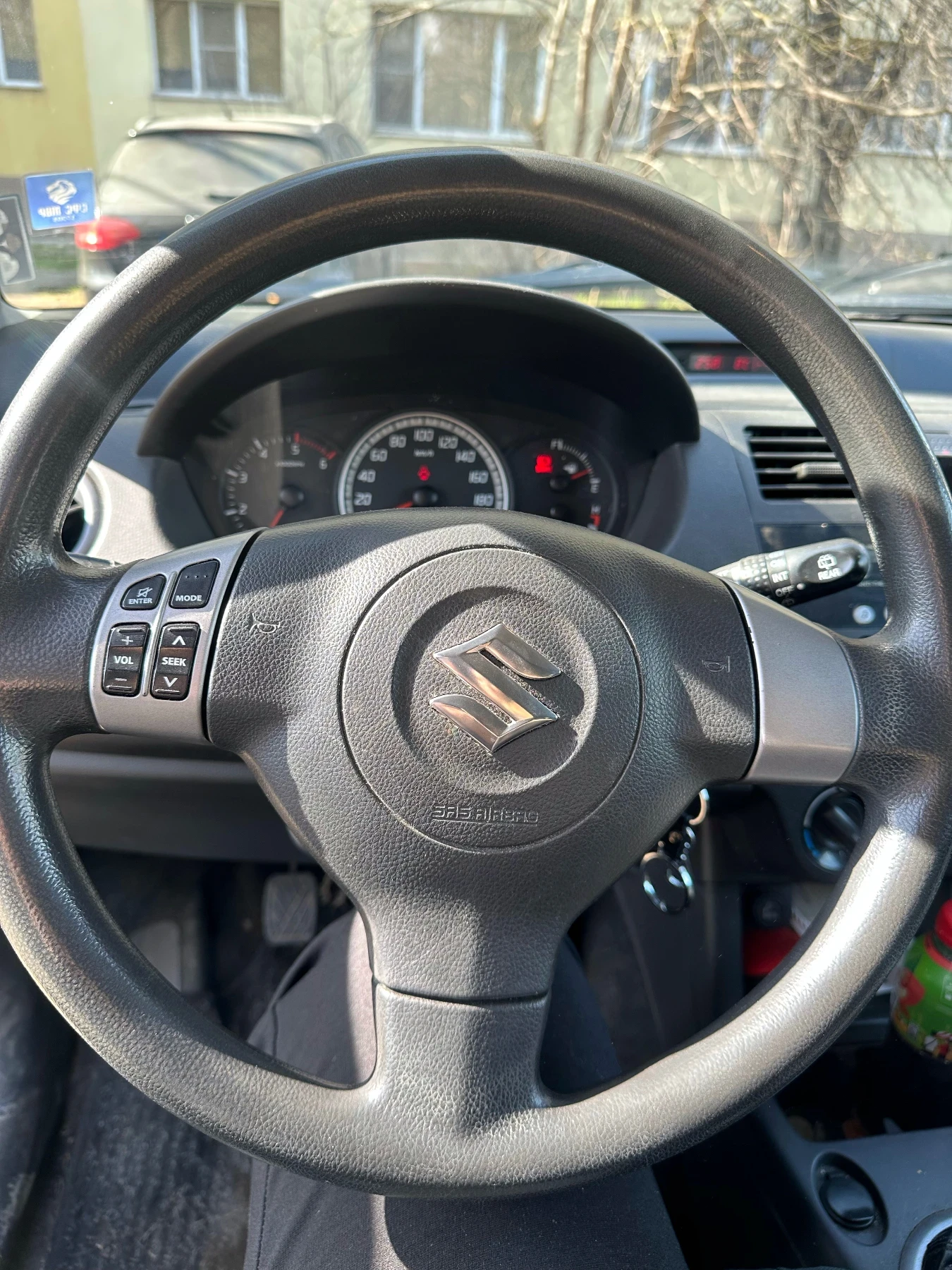 Suzuki Swift 1.3 DDIS, снимка 6 - Автомобили и джипове - 53935570