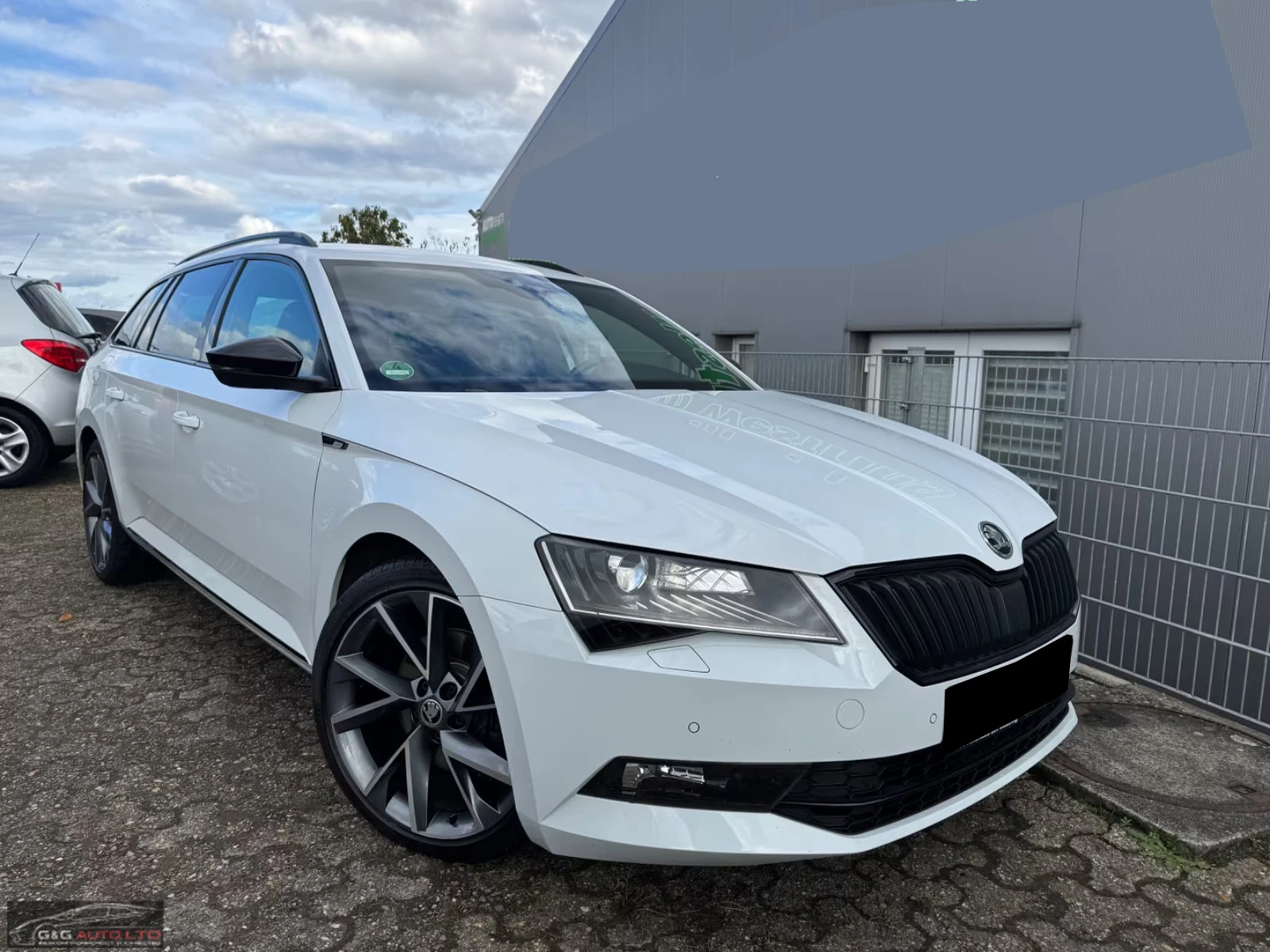 Skoda Superb SPORT-LINE/179HP/CAM/DSG/MEMO/LED/AMBI/128q | Auto.bg — изображение 1