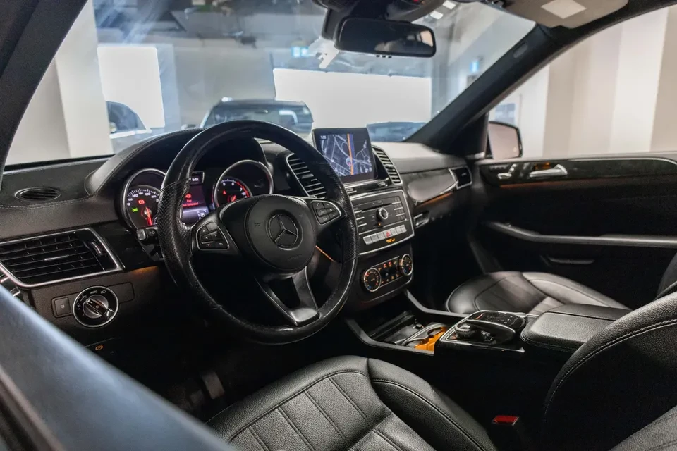 Mercedes-Benz GLS 450 * AMG PKG* ПОДГРЕВ* ОБДУХВАНЕ* , снимка 9 - Автомобили и джипове - 54132920