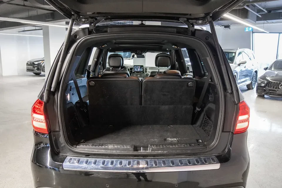 Mercedes-Benz GLS 450 * AMG PKG* ПОДГРЕВ* ОБДУХВАНЕ* , снимка 7 - Автомобили и джипове - 54132920