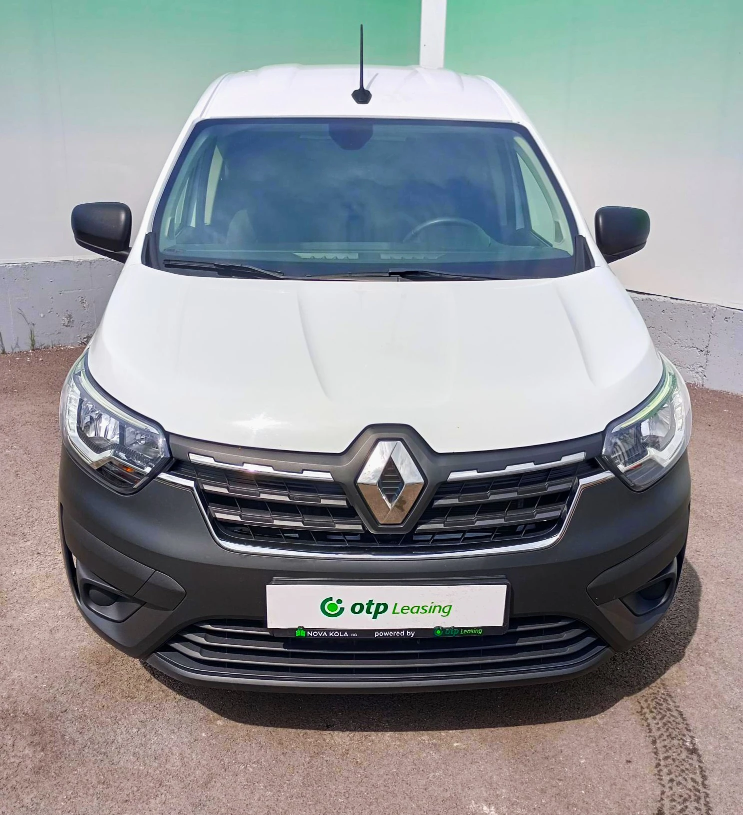 Renault Express, снимка 2 - Автомобили и джипове - 54453735