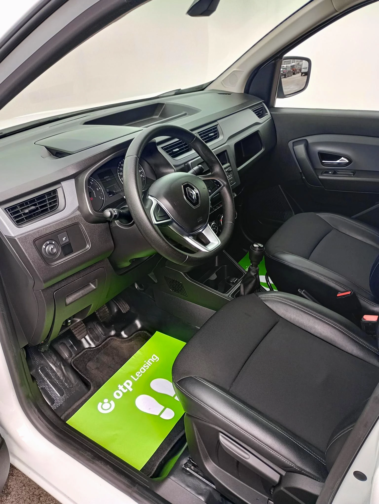 Renault Express, снимка 6 - Автомобили и джипове - 54453735