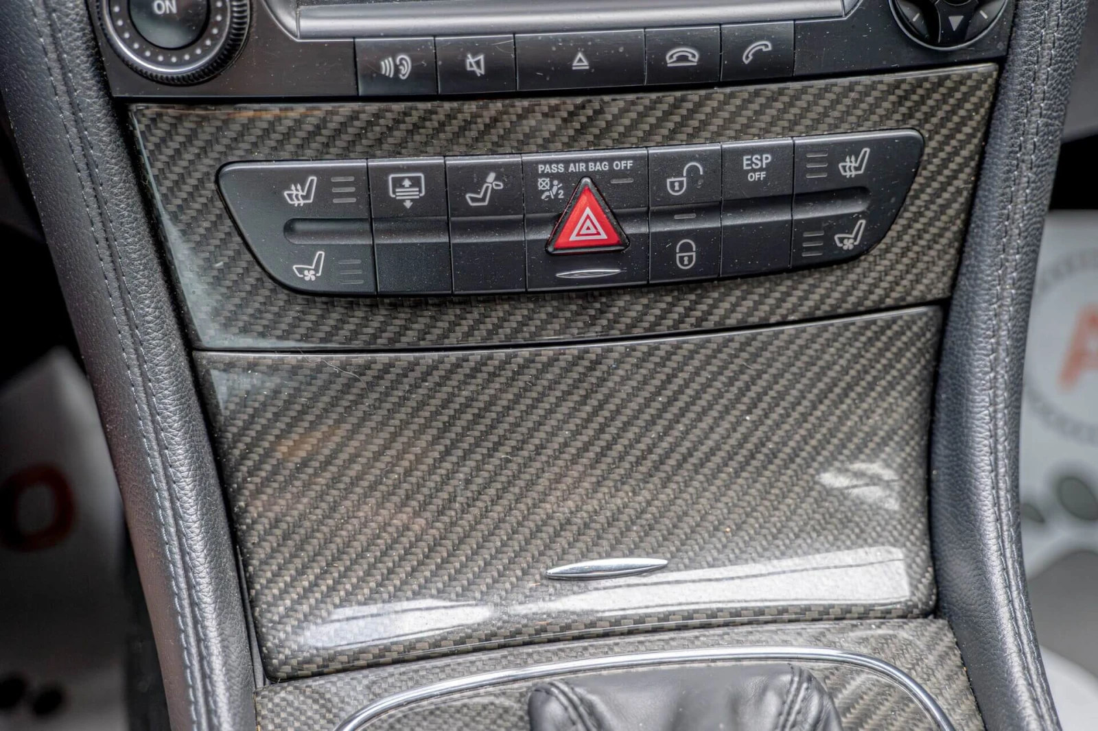 Mercedes-Benz CLS 55 AMG Ориг. Kleeman/Harman Kardon/Обдухване/Алкантар/BiX, снимка 13 - Автомобили и джипове - 54725948