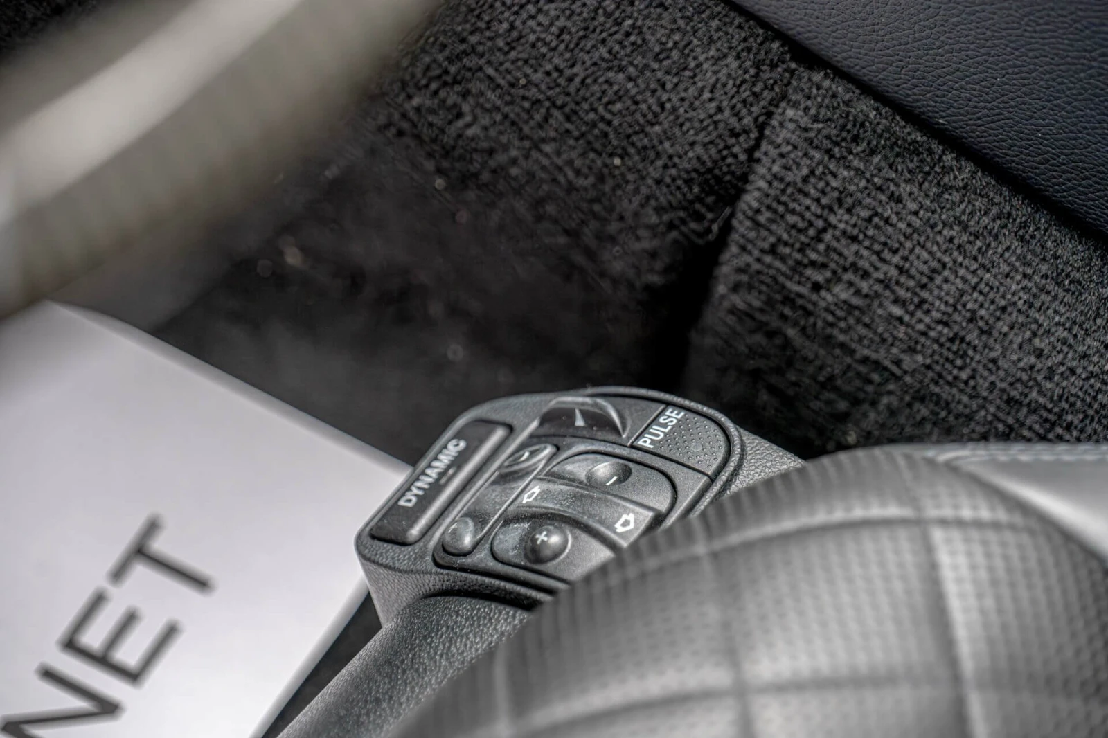 Mercedes-Benz CLS 55 AMG Ориг. Kleeman/Harman Kardon/Обдухване/Алкантар/BiX, снимка 11 - Автомобили и джипове - 54725948