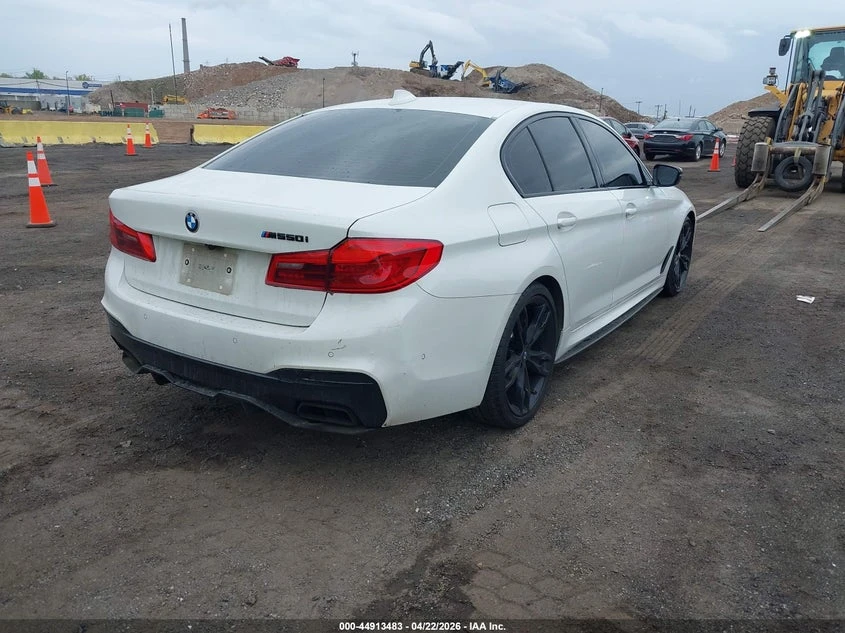 BMW M5 4.4l 50I xDrive, снимка 4 - Автомобили и джипове - 54986734