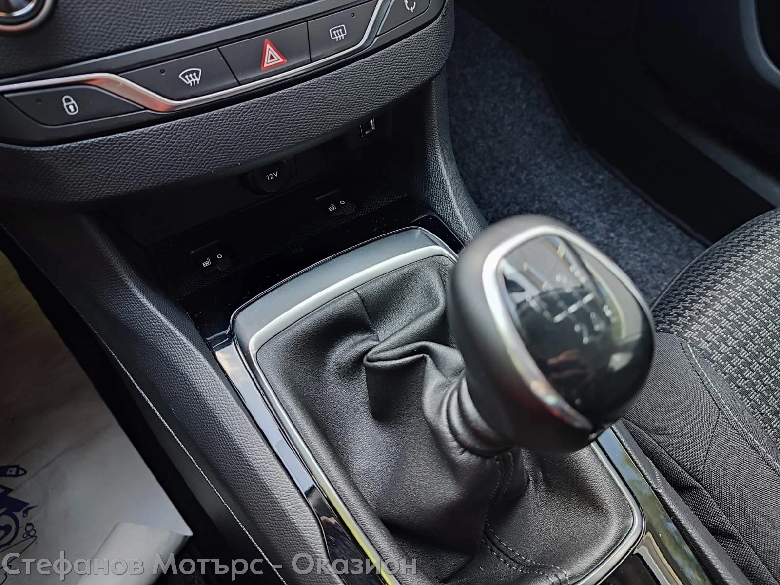 Peugeot 308 SW Active 1.5 BlueHDi (130hp) MT6, снимка 14 - Автомобили и джипове - 55352169