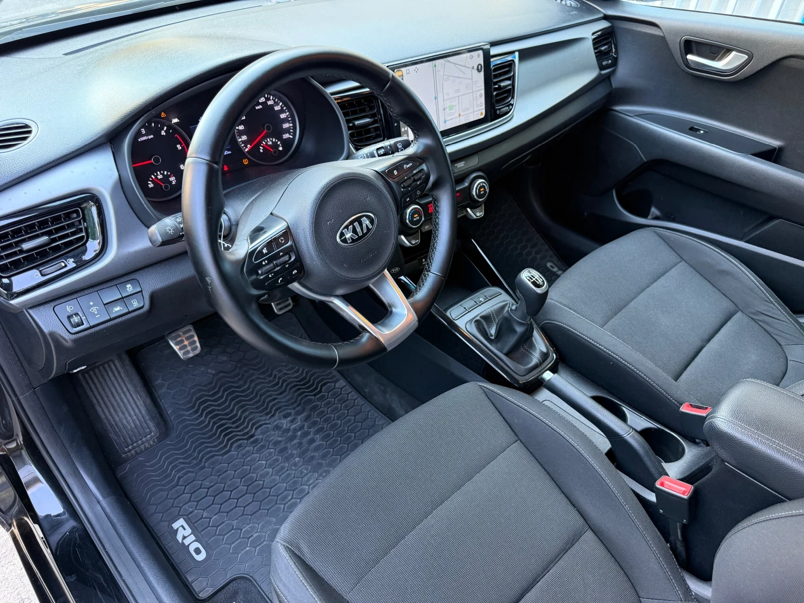 Kia Rio 1.4crdi-90к.с Лед Дневни Навигация Кар Плей, снимка 7 - Автомобили и джипове - 55503135
