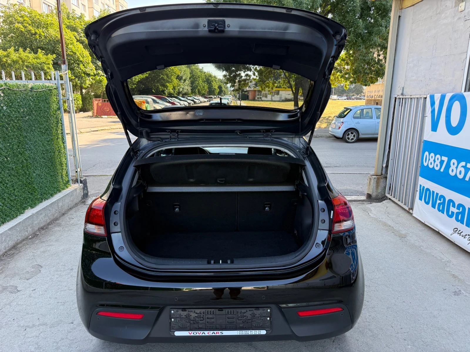 Kia Rio 1.4crdi-90к.с Лед Дневни Навигация Кар Плей, снимка 3 - Автомобили и джипове - 55503135