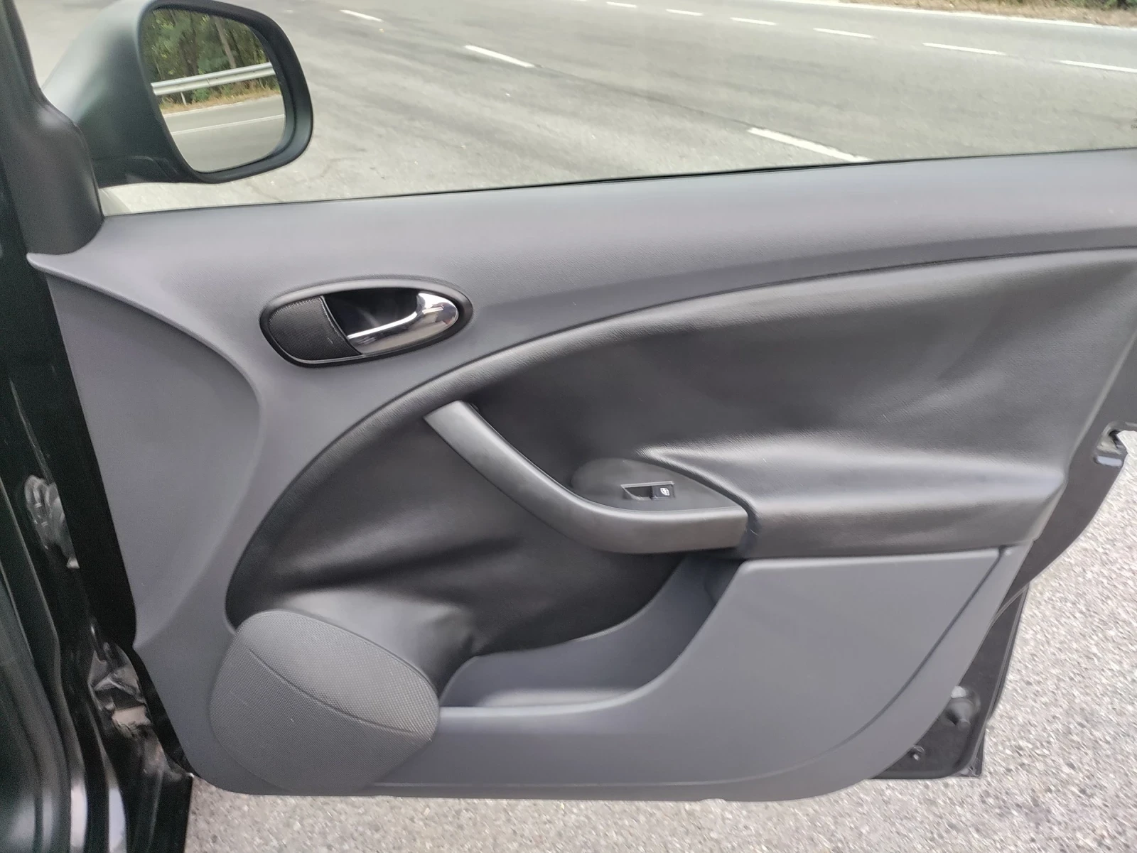 Seat Altea XL 2.0TDI BMM 8V Automatic Full, снимка 10 - Автомобили и джипове - 55710757