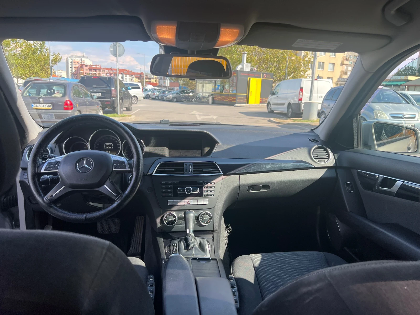 Mercedes-Benz C 200, снимка 13 - Автомобили и джипове - 56139771