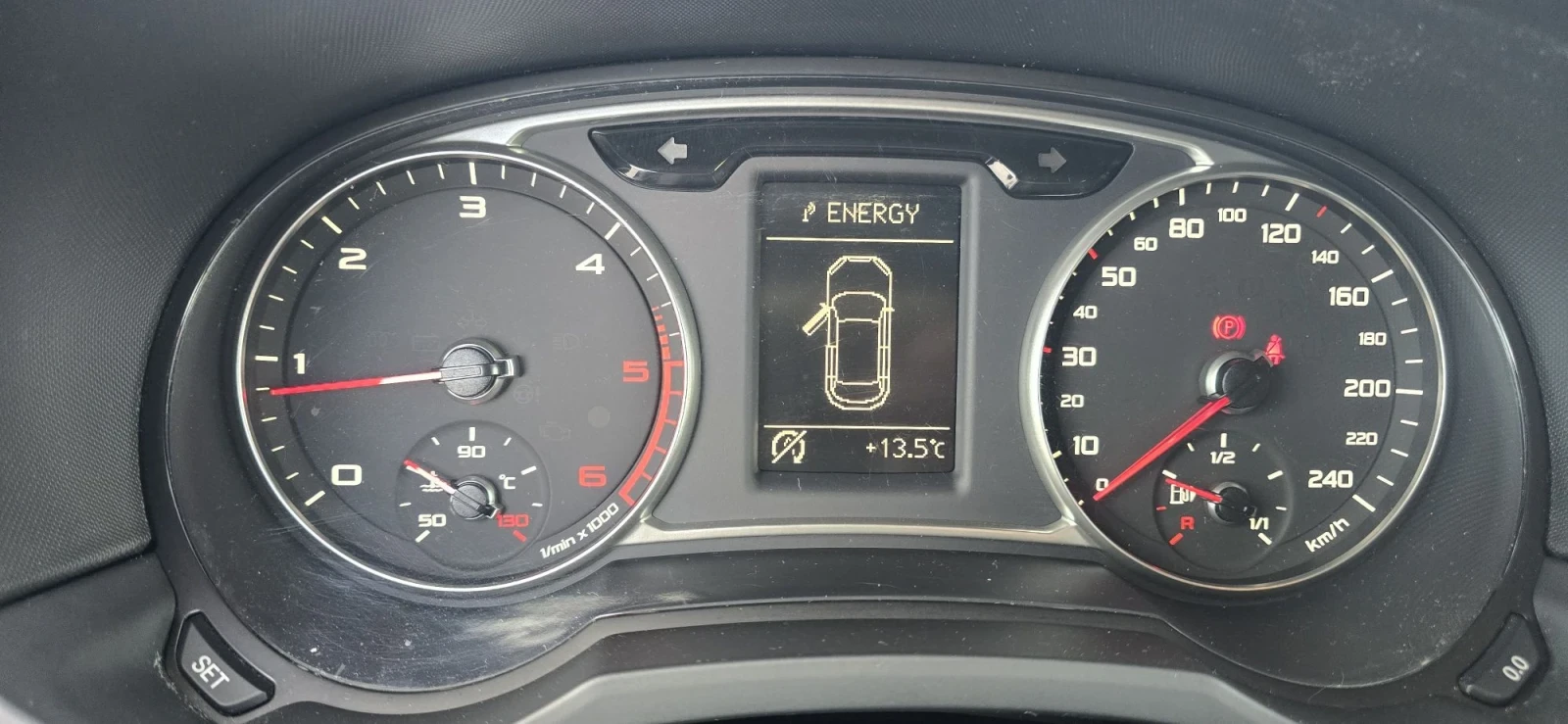 Audi A1 1.6 TDI* NAVI* ������* ������ ��.* ��������*  | Mobile.bg � ����������� 17
