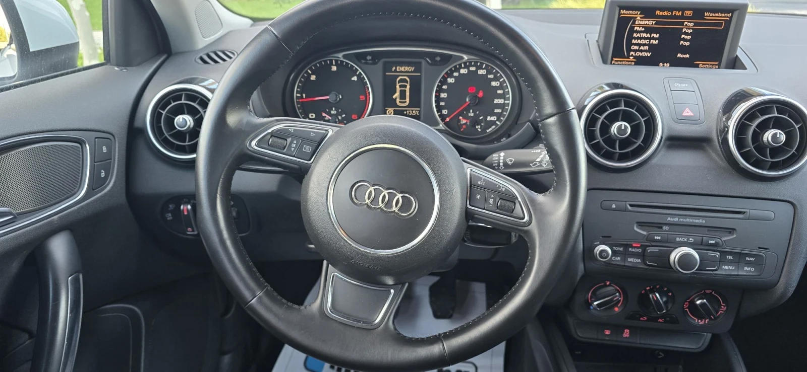 Audi A1 1.6 TDI* NAVI* ������* ������ ��.* ��������*  | Mobile.bg � ����������� 15