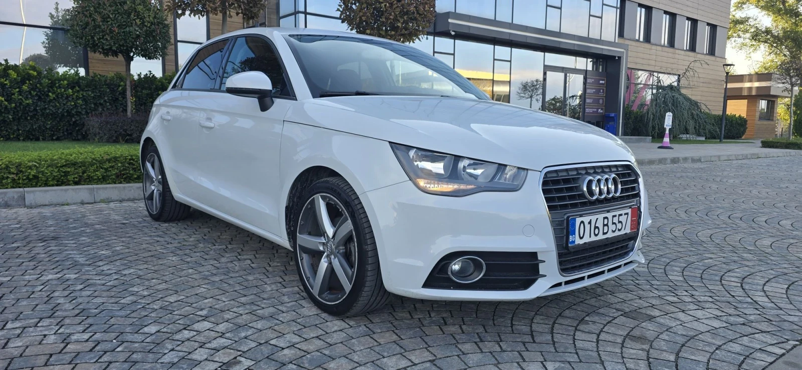 Audi A1 1.6 TDI* NAVI* ЛИЗИНГ* РЕАЛНИ КМ.* ГАРАНЦИЯ* 