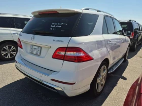 Mercedes-Benz ML 350 D * AIRMATIC * HARMON KARDON * CARFAX * , снимка 3