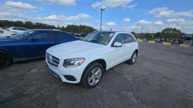  Mercedes-Benz GLC 30...