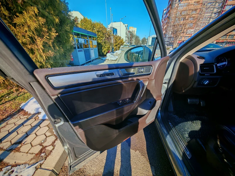 VW Touareg R Line, снимка 7 - Автомобили и джипове - 49222891