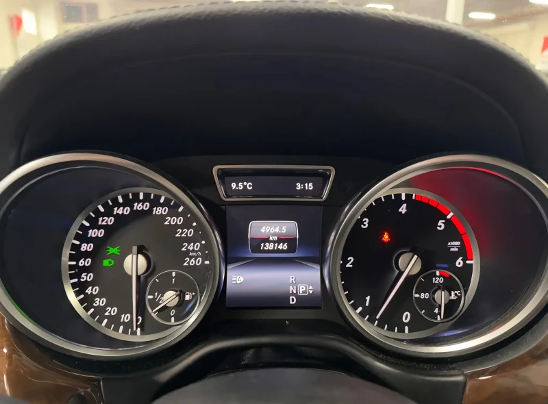 Mercedes-Benz GL 350 350 Bluetec ОБДУХВАНЕ ПОДГРЕВ ПЕРЛА!!! , снимка 9 - Автомобили и джипове - 53019404