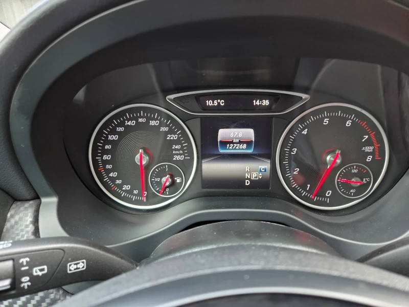 Mercedes-Benz GLA 220 4Matic Executive, снимка 12 - Автомобили и джипове - 53394822