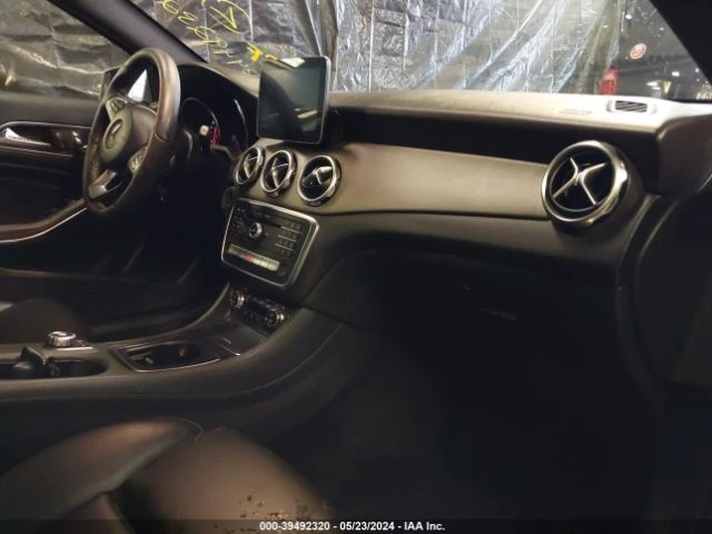 Mercedes-Benz GLA 250, снимка 5 - Автомобили и джипове - 47642262