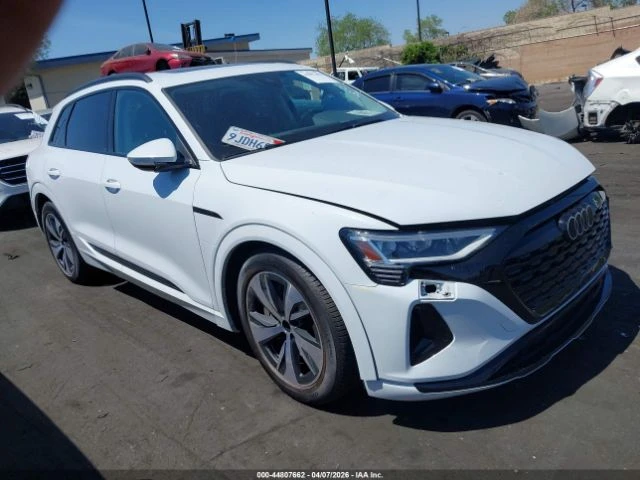 Audi Q8 E-TRON PREMIUM QUATTRO, снимка 14 - Автомобили и джипове - 54484492