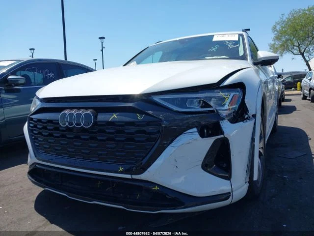 Audi Q8 E-TRON PREMIUM QUATTRO, снимка 6 - Автомобили и джипове - 54484492