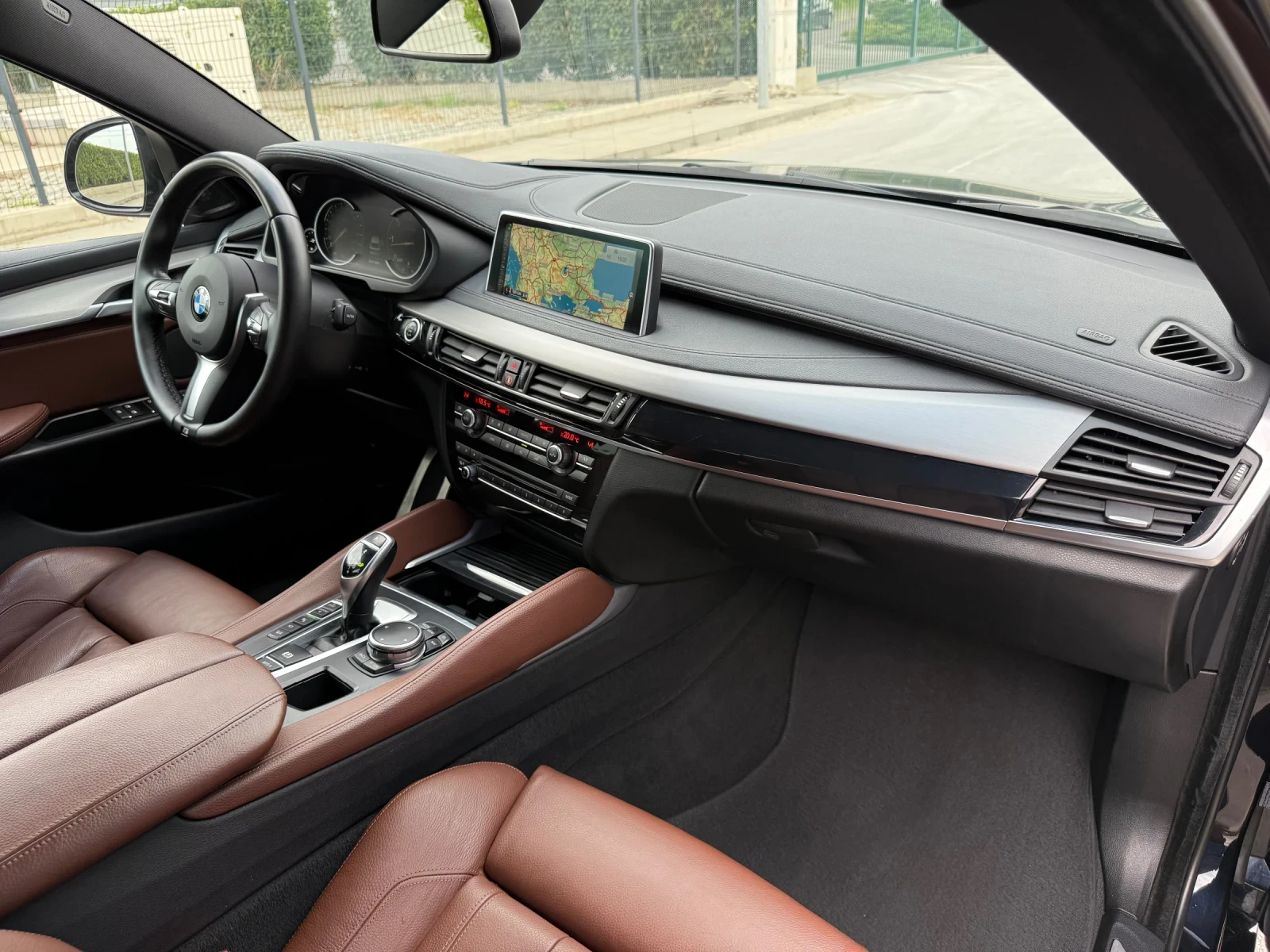BMW X6 4.0D-М-ПАКЕТ-DIGITAL-360-КАМЕРИ-LANE-ASSIST-HARMAN - изображение 8