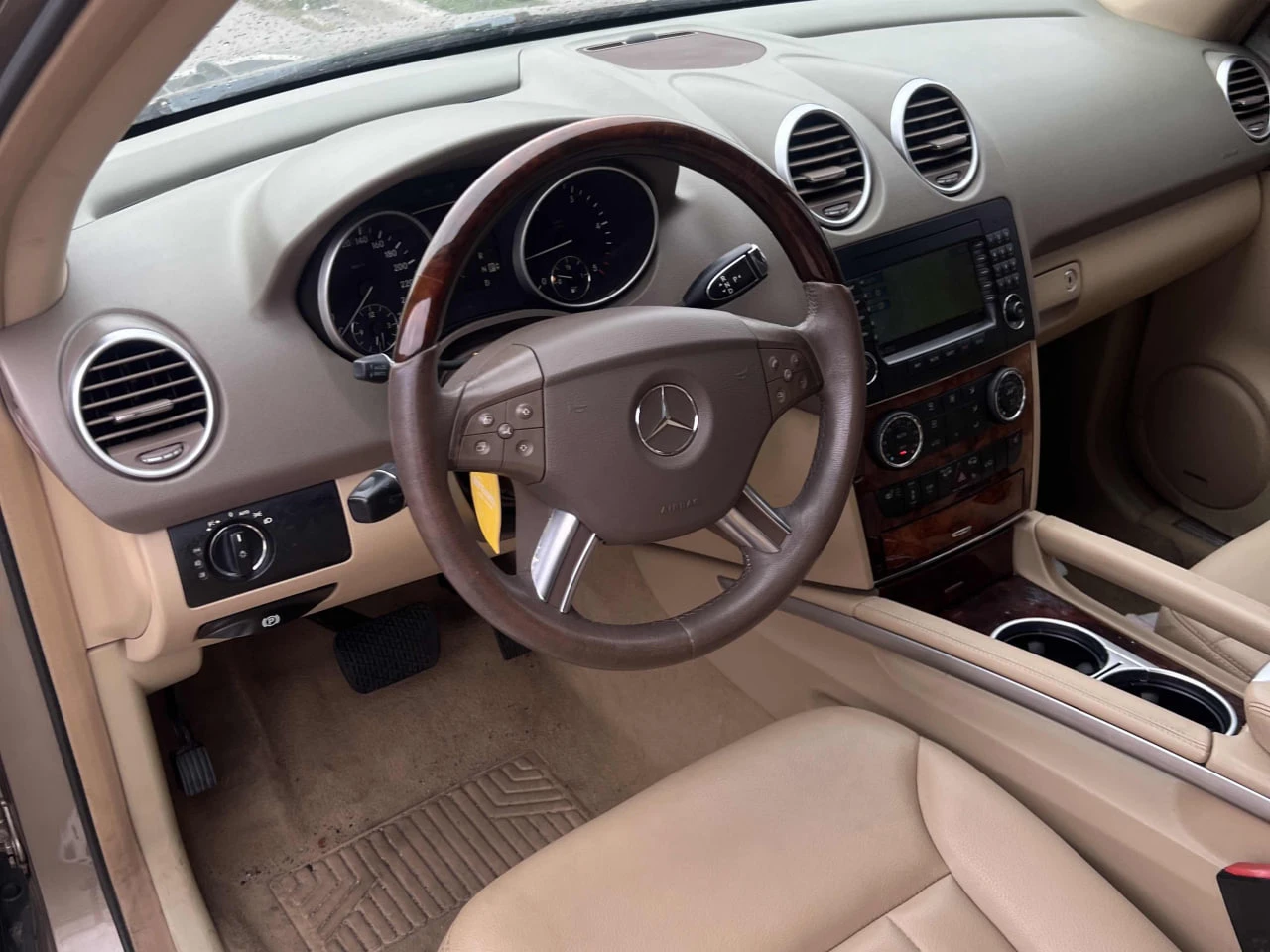 Mercedes-Benz ML 300 CARFAX* АВТОФИНАНСИРАНЕ* БЕЗ ПЪРВОНАЧАЛНА ВНОСКА*  - изображение 4