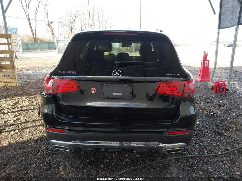 Mercedes-Benz GLC 300 2022 MERCEDES-BENZ GLC 300 4MATIC SUV, снимка 7 - Автомобили и джипове - 54162447