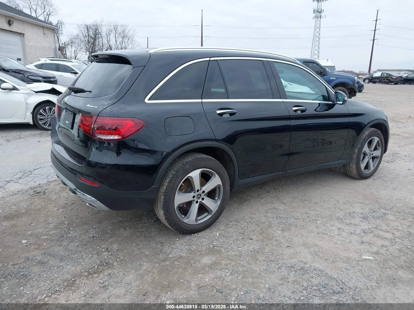 Mercedes-Benz GLC 300 2022 MERCEDES-BENZ GLC 300 4MATIC SUV, снимка 6 - Автомобили и джипове - 54162447