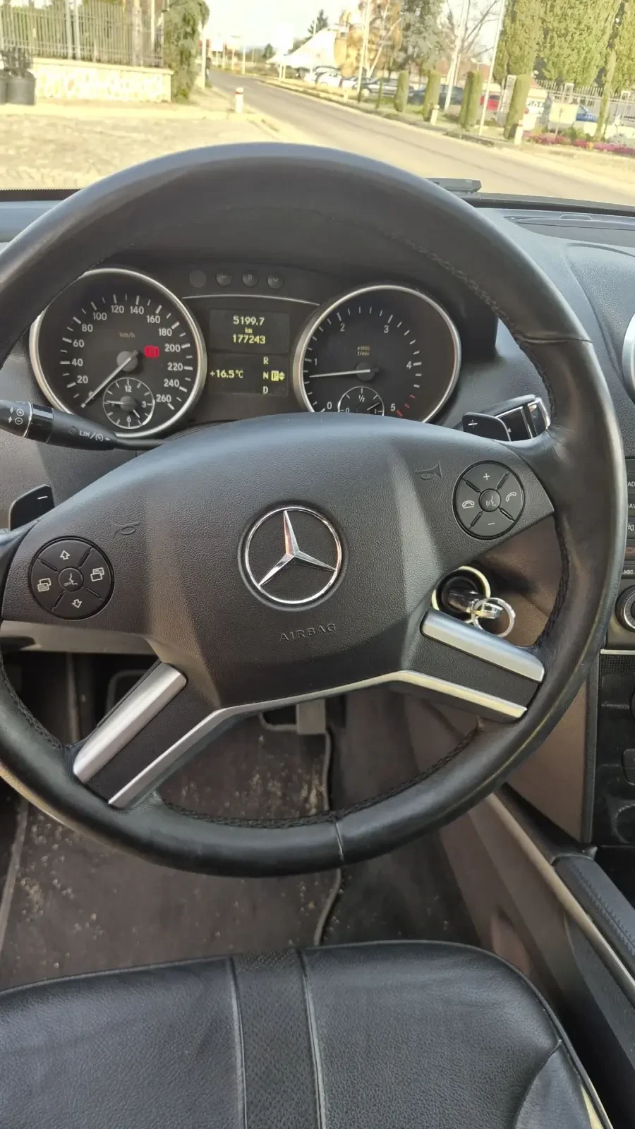 Mercedes-Benz ML 350, снимка 9 - Автомобили и джипове - 54196478