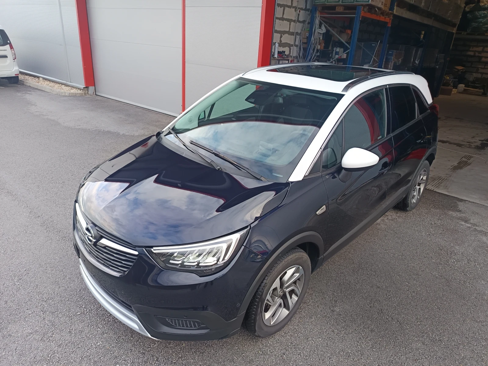 Opel Crossland X Уникат!Автоматик, реални килиметри, снимка 2 - Автомобили и джипове - 54580357