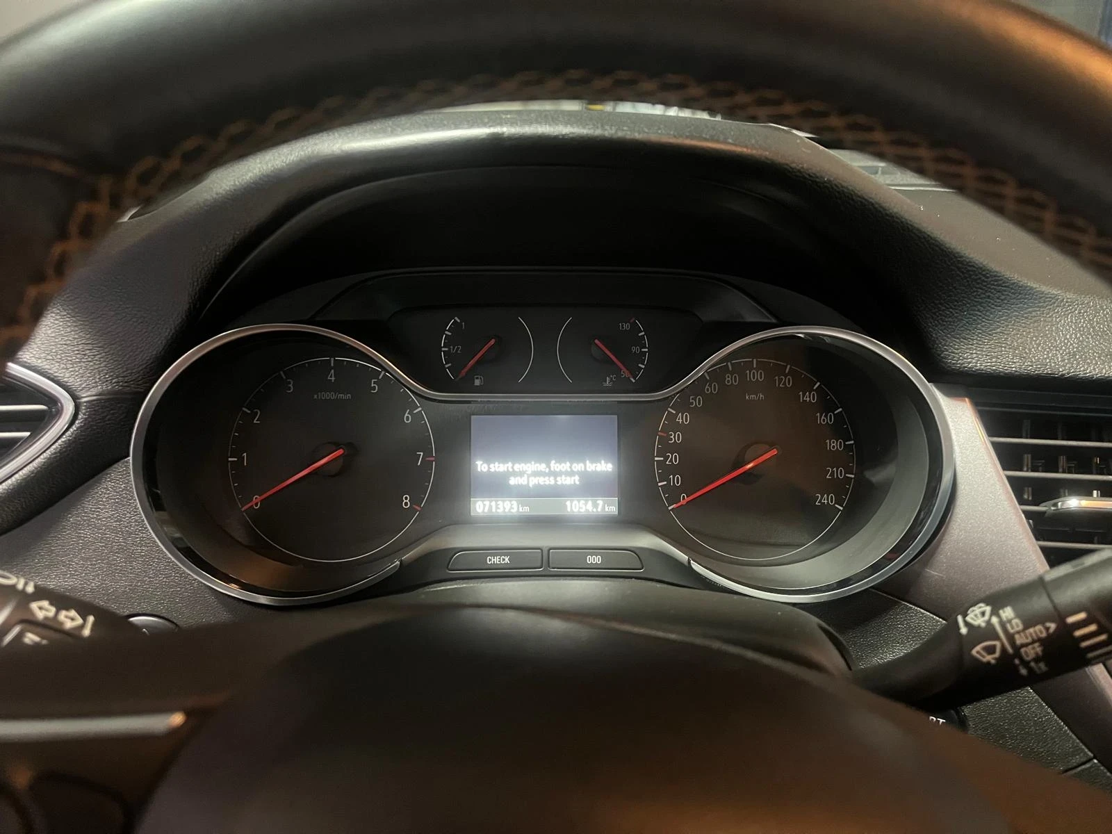 Opel Crossland X Уникат!Автоматик, реални килиметри, снимка 7 - Автомобили и джипове - 54580357