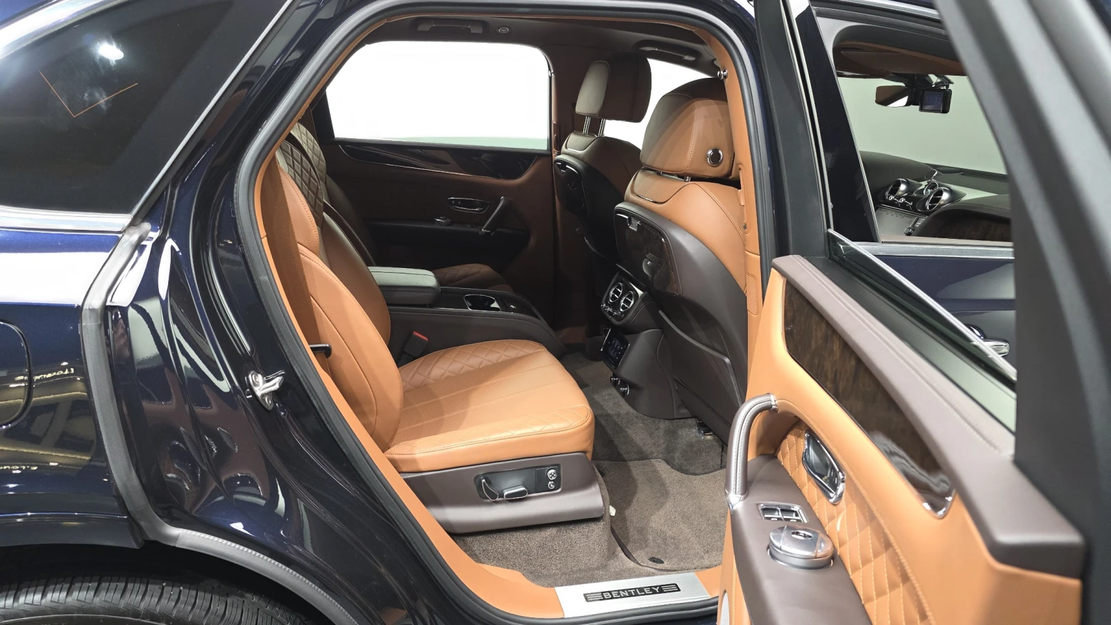Bentley Bentayga W12 6.0* �����* �����* 360* HEAD-UP* ������ ���� | Mobile.bg � ����������� 15