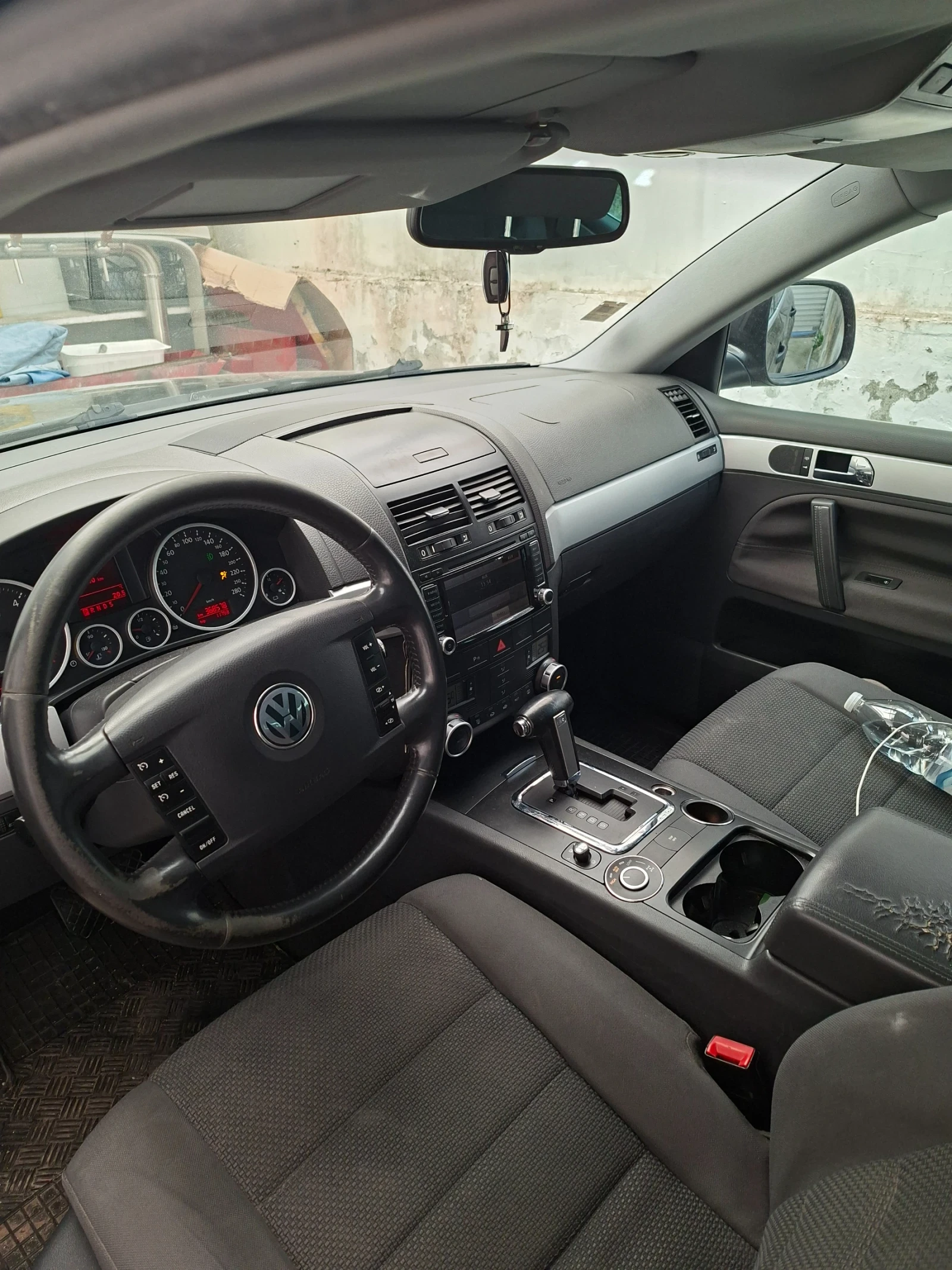 VW Touareg, снимка 3 - Автомобили и джипове - 54783559