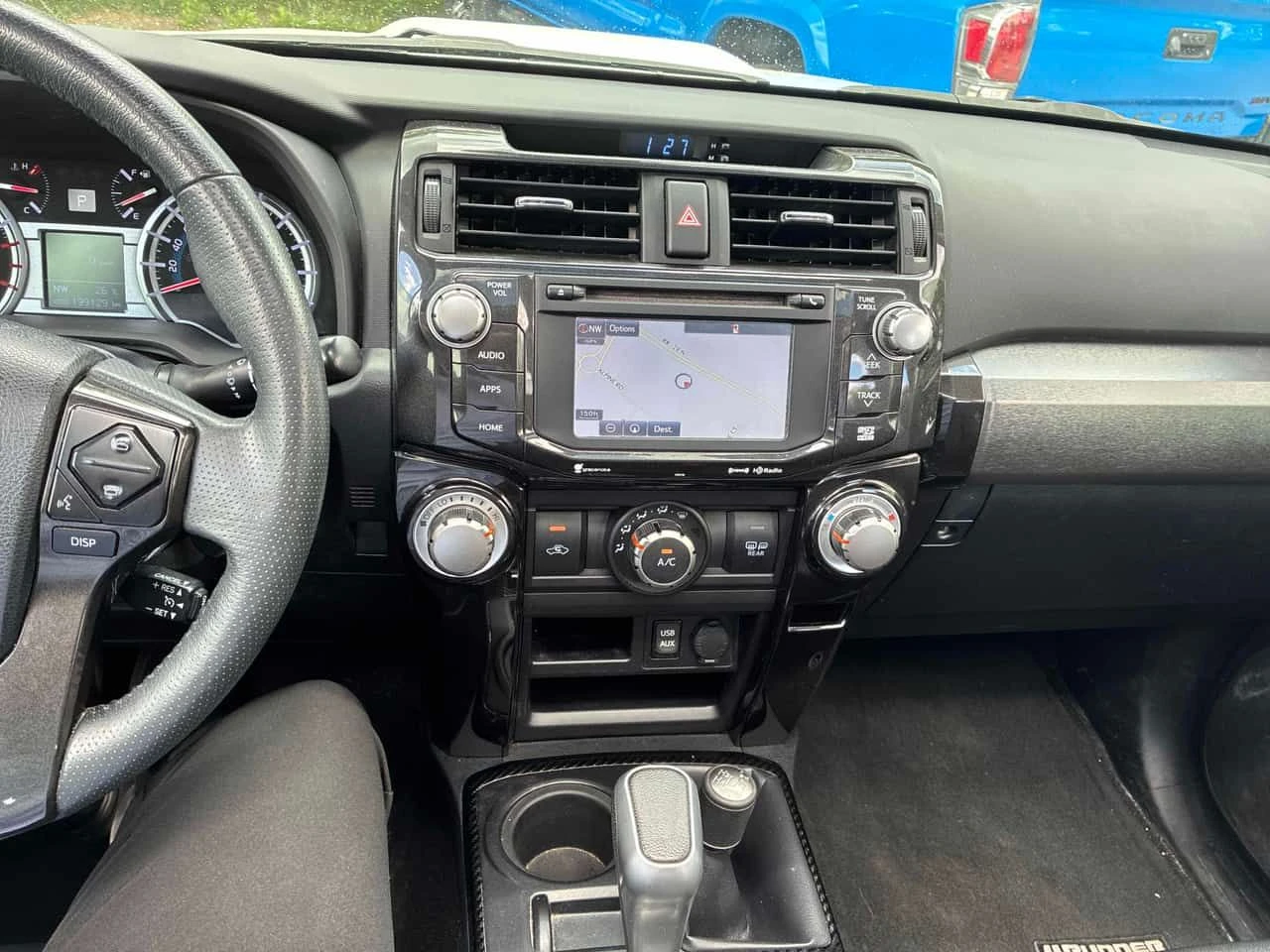 Toyota 4runner * 4WD * CARFAX * ОПЦИЯ ЗА ФИНАНСИРАНЕ , снимка 9 - Автомобили и джипове - 55224249