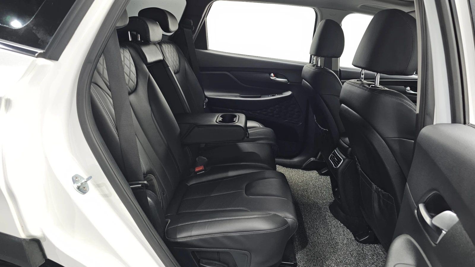 Hyundai Santa fe 1.6 HEV Exclusive* ЕЛ. БАГАЖНИК* ЛЮК* КРАЙНА ЦЕНА, снимка 11 - Автомобили и джипове - 55336578