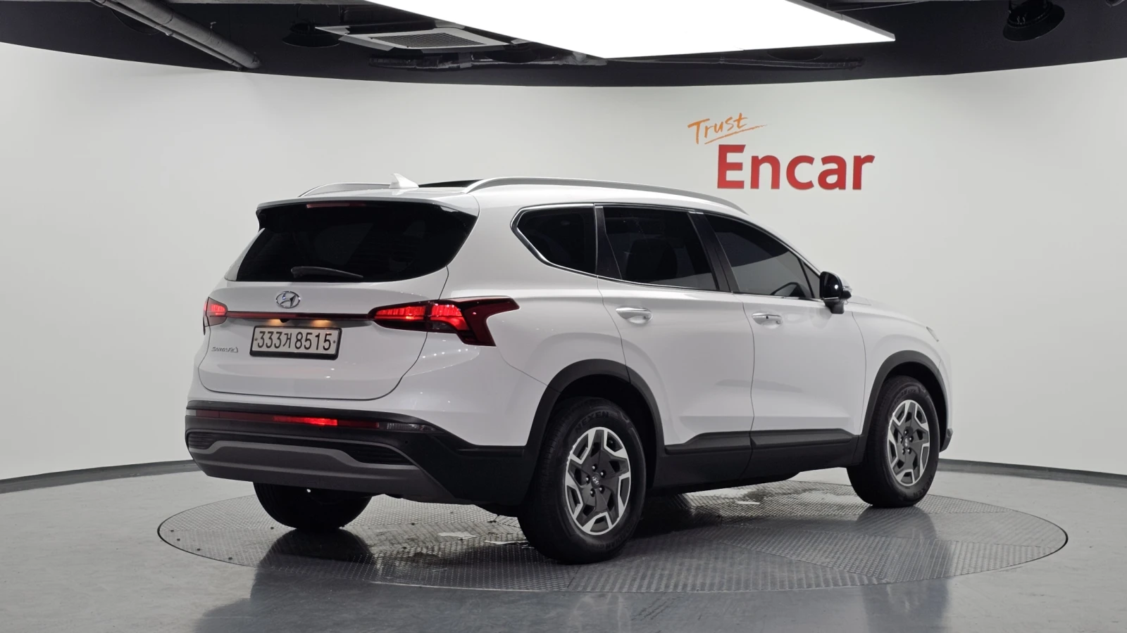 Hyundai Santa fe 1.6 HEV Exclusive* ЕЛ. БАГАЖНИК* ЛЮК* КРАЙНА ЦЕНА, снимка 2 - Автомобили и джипове - 55336578
