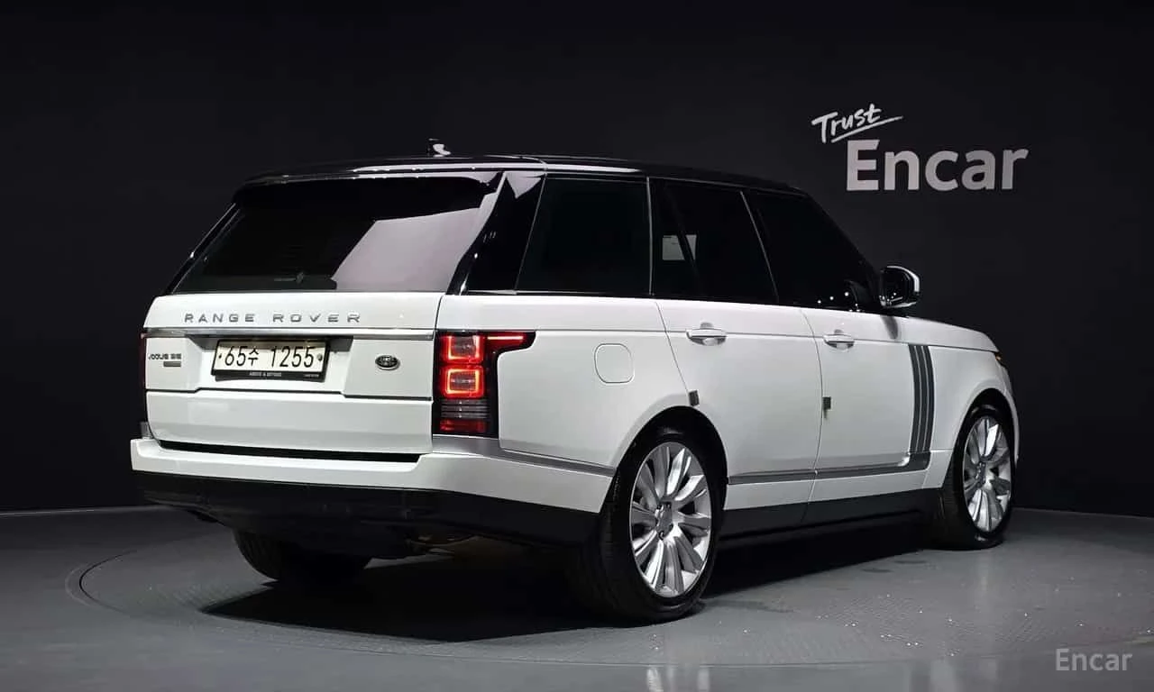 Land Rover Range rover * 5.0 SC Vogue SE * ЦЕНА ДО БГ, снимка 2 - Автомобили и джипове - 55673020