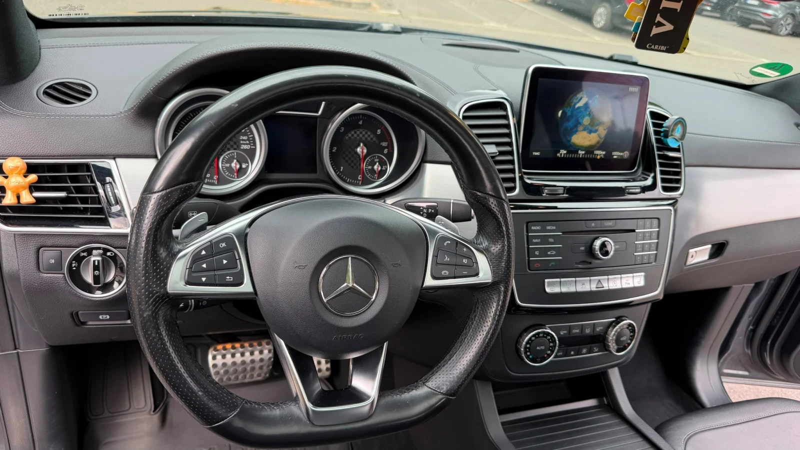 Mercedes-Benz GLE 350 AMG, Distronik, Pano, keyless, 360 kamera, снимка 4 - Автомобили и джипове - 55721585